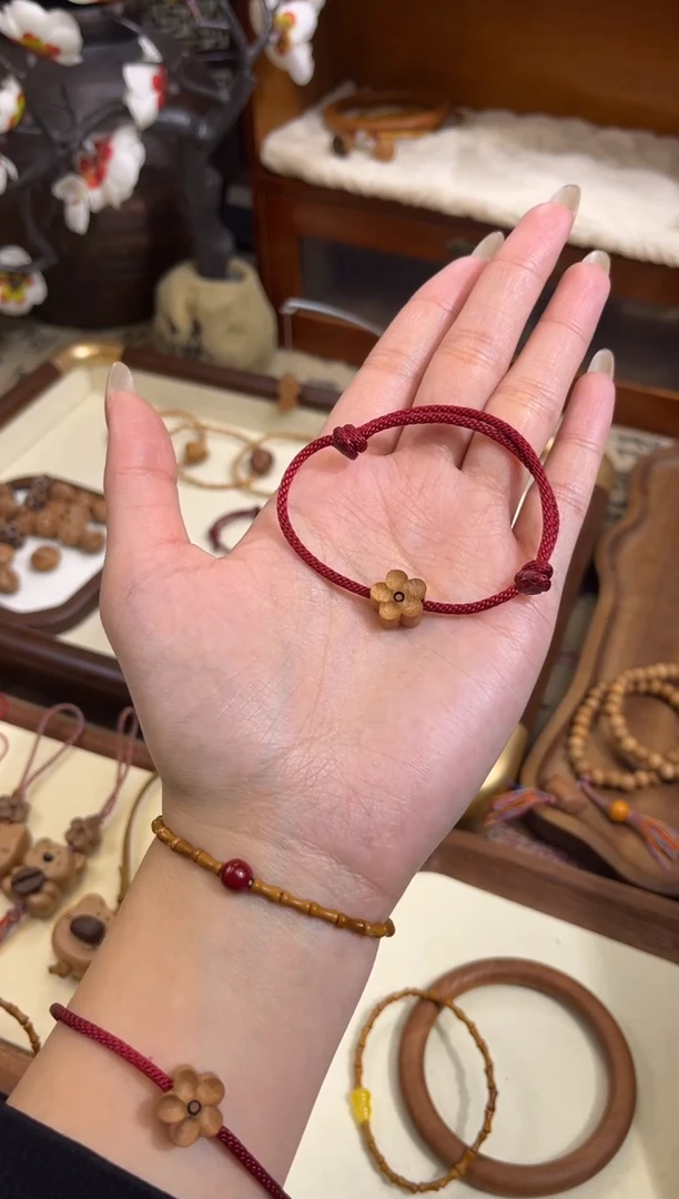 手串桃核【桃缘行】红绳「小花」桃木桃核辟、挡、驱、护 红绳可调节