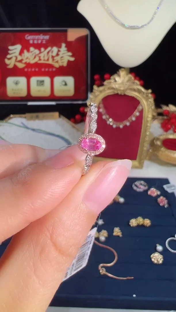 【闪购商品】彩色蓝宝石戒指18K金镶嵌BR5622-B