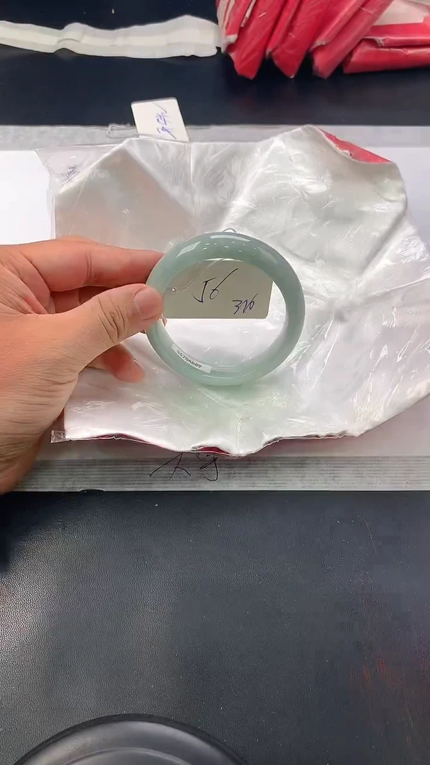 翡翠手镯未镶嵌207