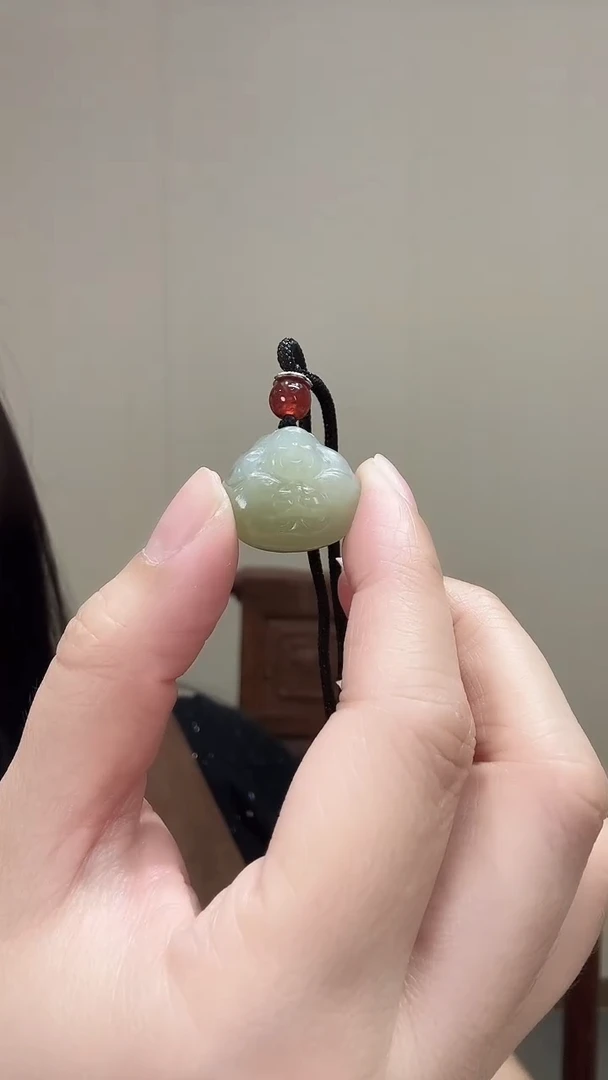 颈饰未镶嵌和田玉晴水抱抱佛吊坠21mm