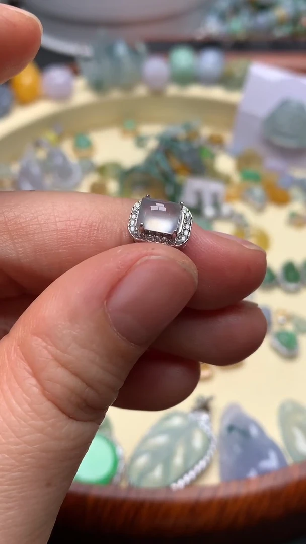 【闪购商品】翡翠颈饰银S925镶嵌翡翠镶嵌方糖