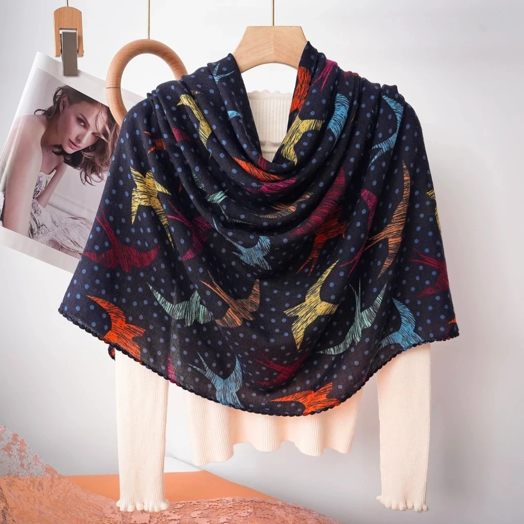 【燕归来】纯山羊绒花瓣边围巾时尚方巾百搭披肩保暖印花秋冬保暖