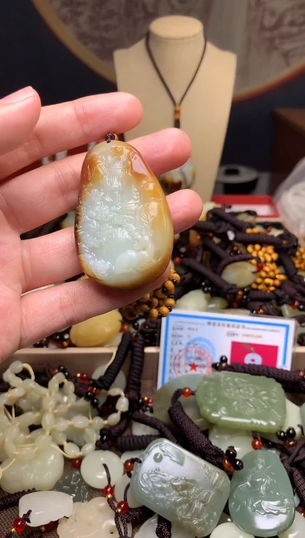 颈饰未镶嵌和田玉新疆料青海料清水和田玉吊坠