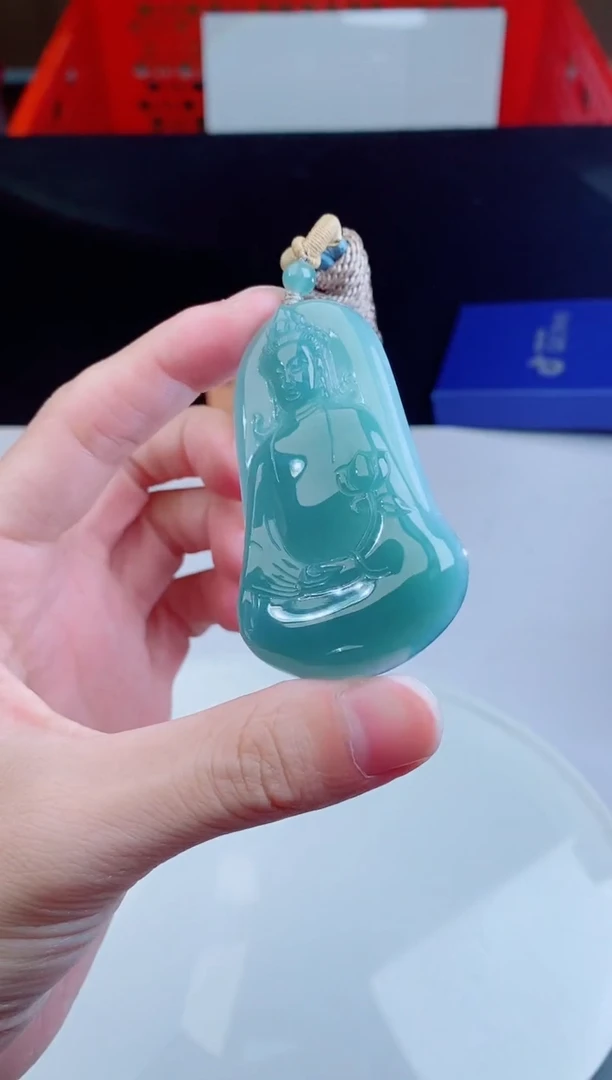 颈饰未镶嵌翡翠    ·
