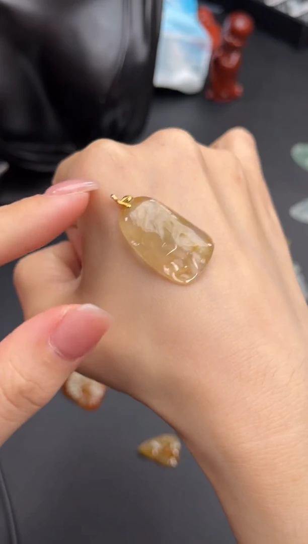 颈饰18K金镶嵌翡翠翡翠A货闪购多样性