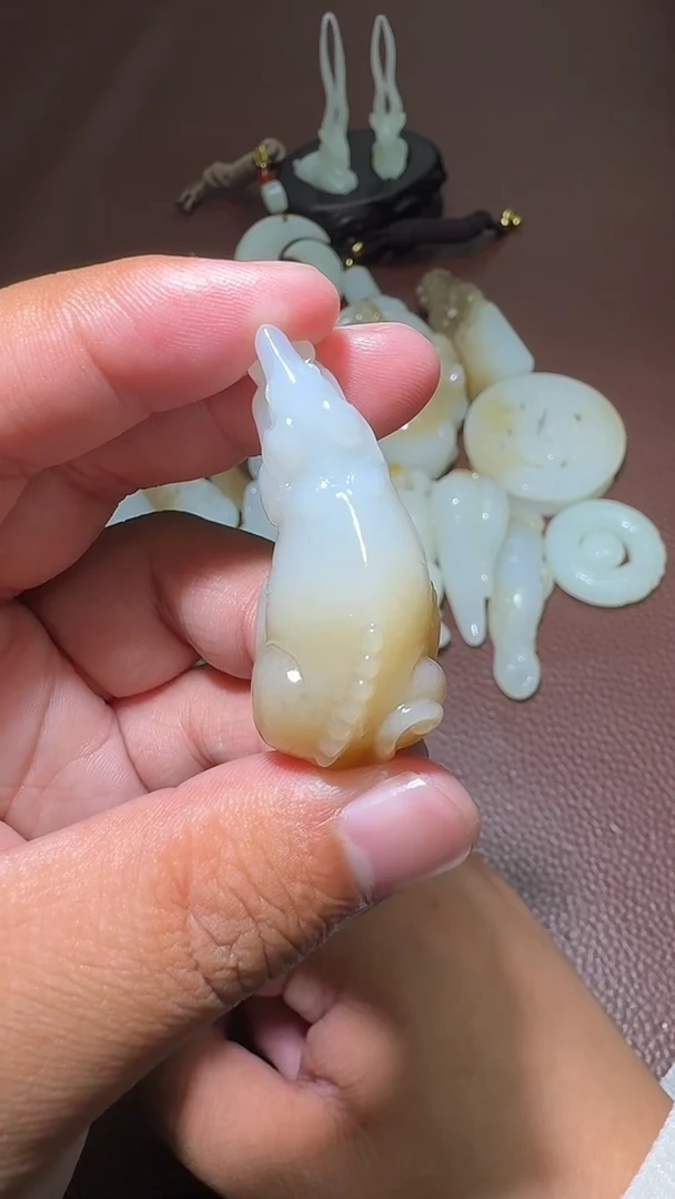 未镶嵌和田玉挂件和田玉