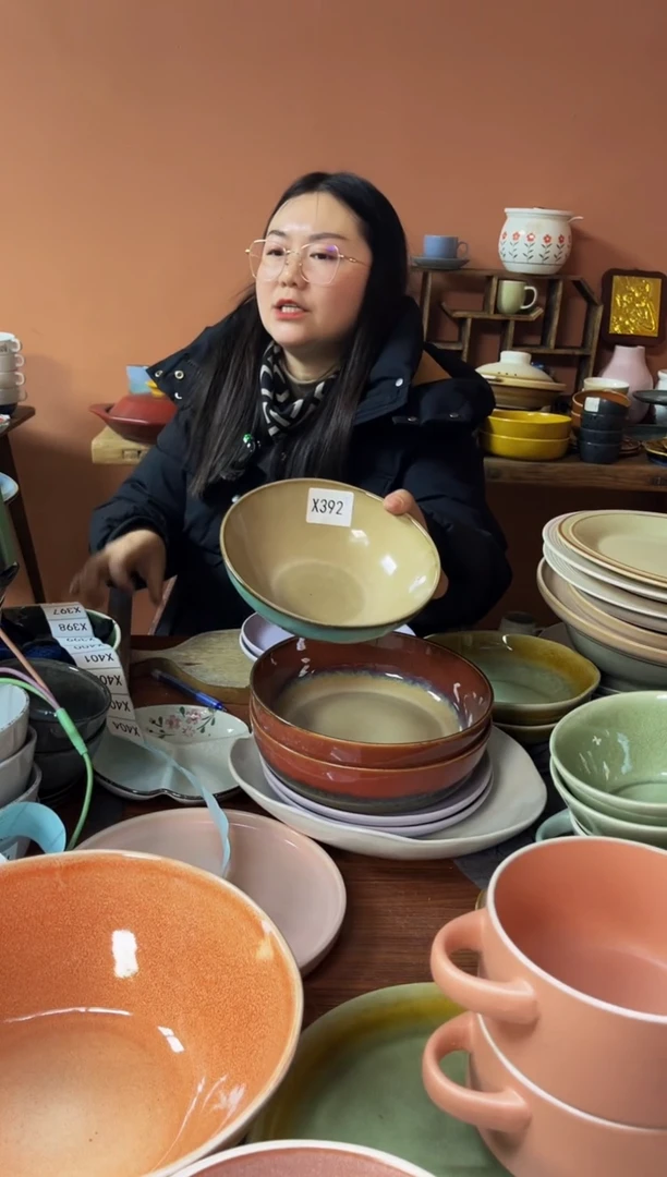 【闪购商品】碗X392  陶瓷异形锤纹碗一个可能微瑕