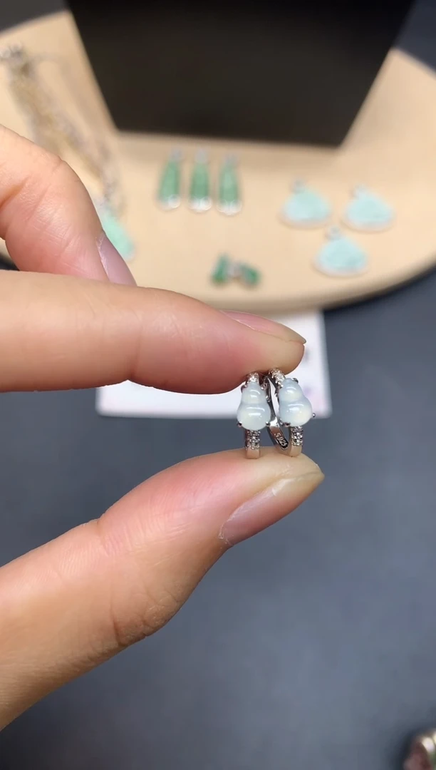 【闪购商品】翡翠耳饰银S925镶嵌葫芦【多样性发其一】