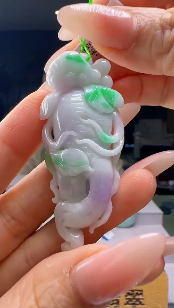 翡翠未镶嵌颈饰YJ@@60B7J17905