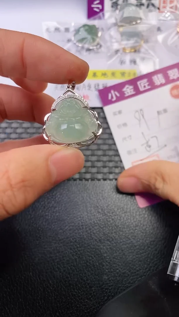 颈饰银S925镶嵌翡翠A**y挂件