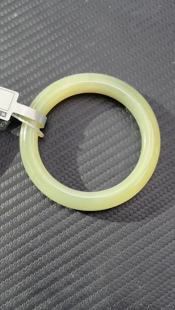 未镶嵌手镯和田玉且末近矿微色差青白玉53+手镯