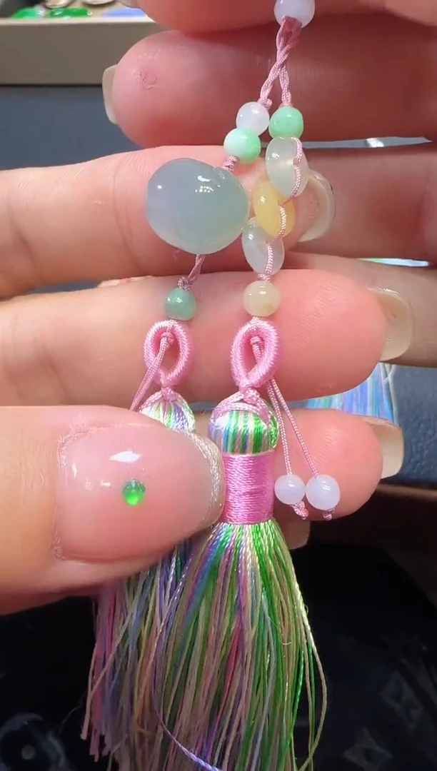 【闪购商品】翡翠挂件未镶嵌苹果