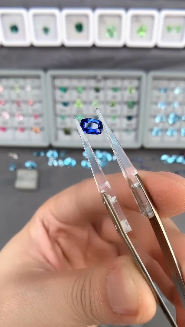 【闪购商品】定制蓝宝石裸石未镶嵌1.08ct