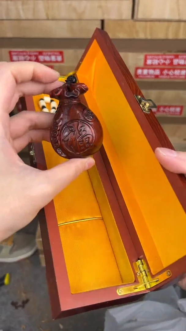 品茗文玩阁钱袋手把件链接@@YS984