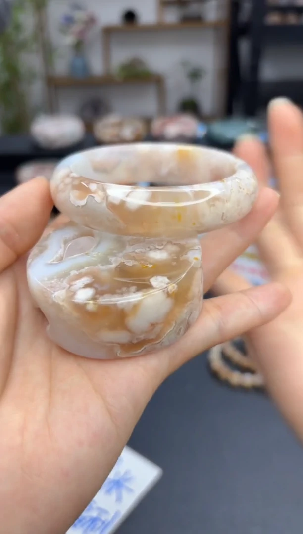 【闪购商品】石英质玉手镯未镶嵌A58(57圈赠送镯心)