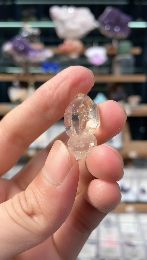 石材水晶。