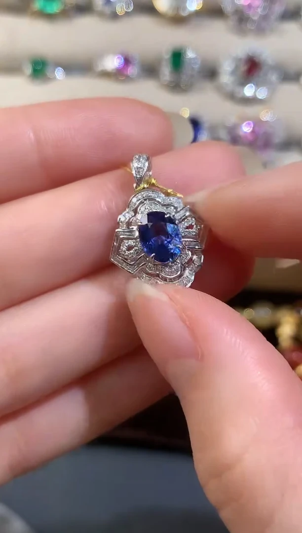 吊坠(不含链)蓝宝石18K金镶嵌D2|12800