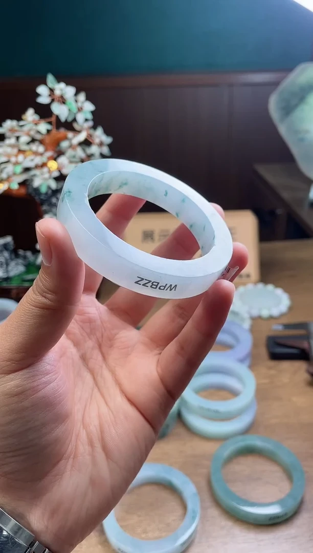 【闪购商品】定制翡翠手镯未镶嵌定制