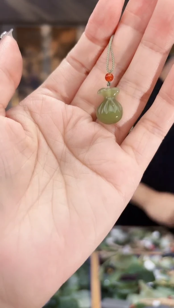 和田玉未镶嵌挂件拍一发一多样性发货