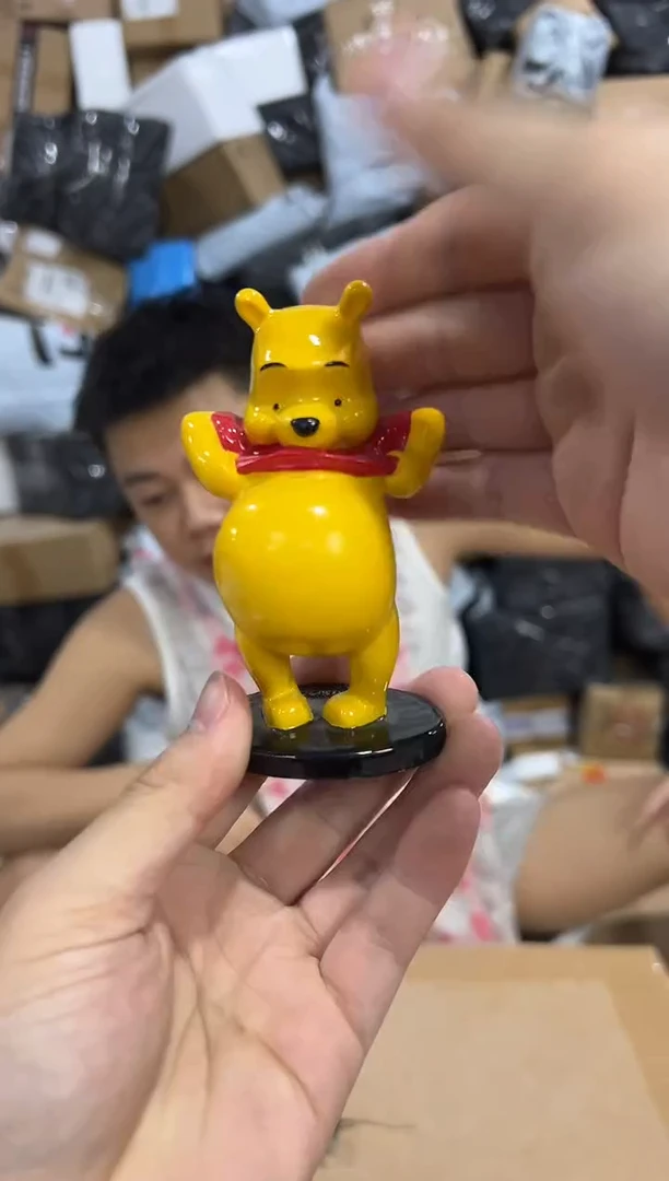 瓷片大肚子维尼小摆件 树脂