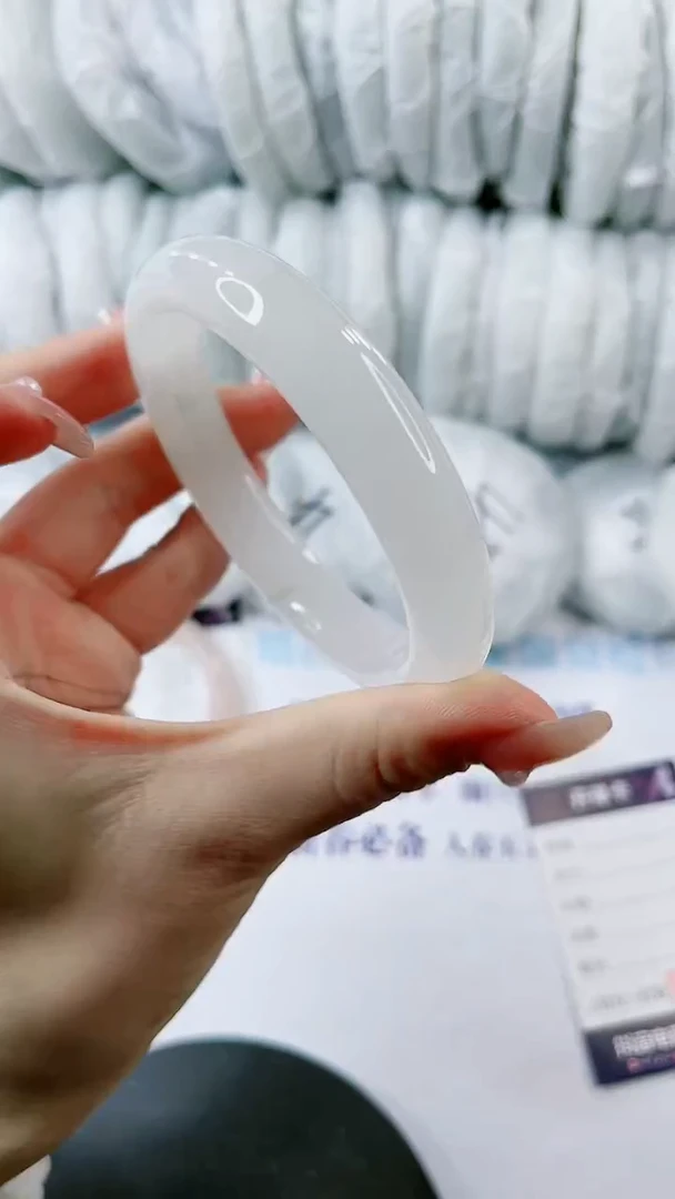 【闪购商品】石英质玉手镯未镶嵌0414222016-多样性发货