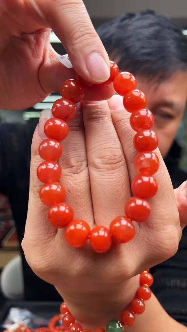 未镶嵌珠串南红玛瑙云南保山12mm+