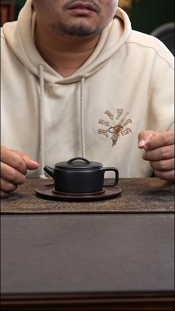 茶壶紫砂王越 汉瓦 紫泥捂灰 无暇不退不换