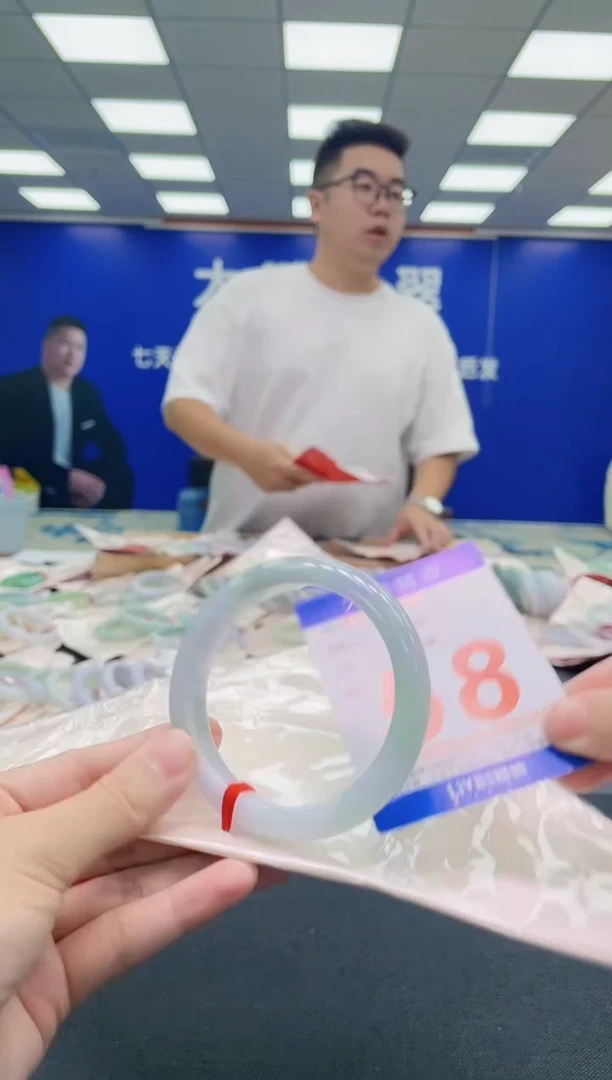 未镶嵌手镯翡翠AAAAAAAAA