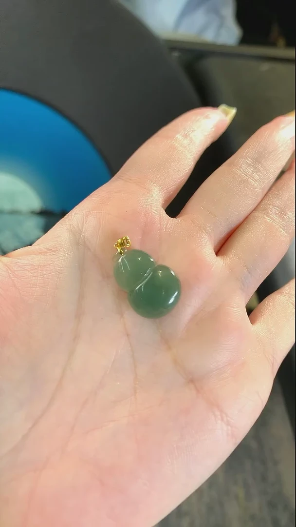 翡翠18K金镶嵌吊坠(不含链)正*翡翠葫芦