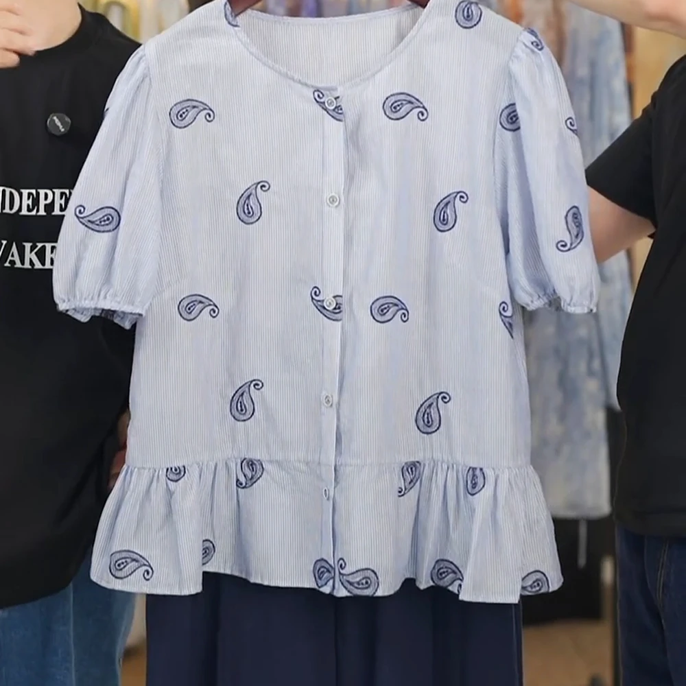 短袖减龄刺绣宽松衬衫女2025新款夏季显瘦条纹短袖上衣设计感