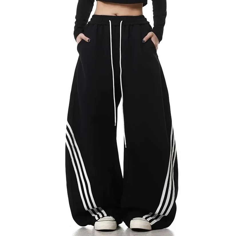 美式复古街头三条杠阔腿弯刀卫裤女宽松休闲显瘦松弛感跳舞拖地裤
