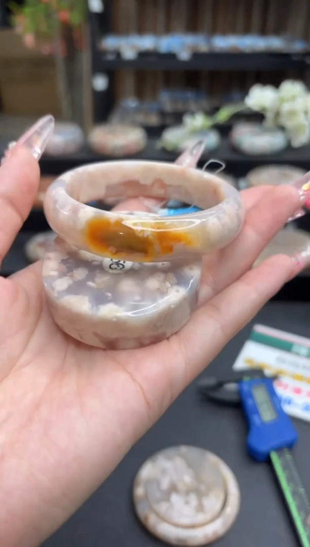 未镶嵌手镯石英质玉75(56圈赠送镯心)