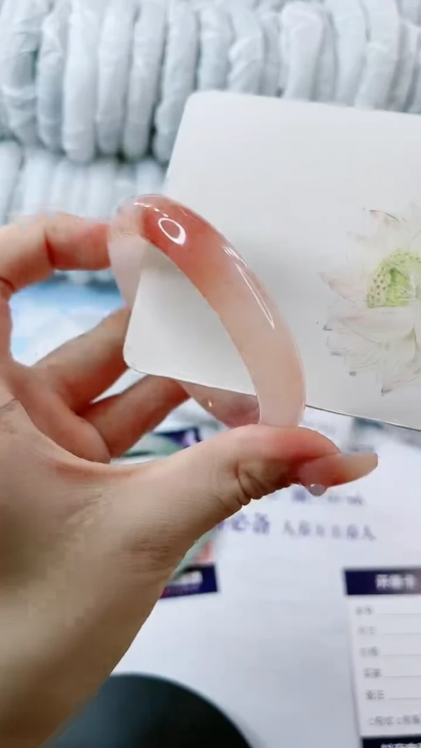 【闪购商品】石英质玉手镯未镶嵌0682638664多样性发货