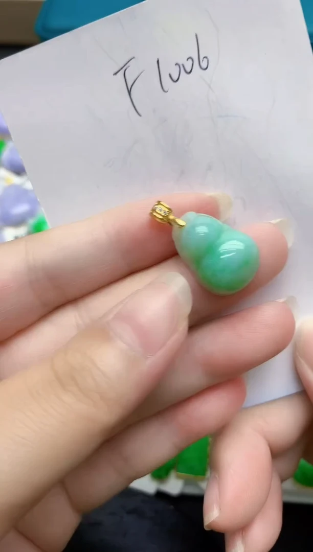 颈饰未镶嵌翡翠缅甸天然翡翠A货