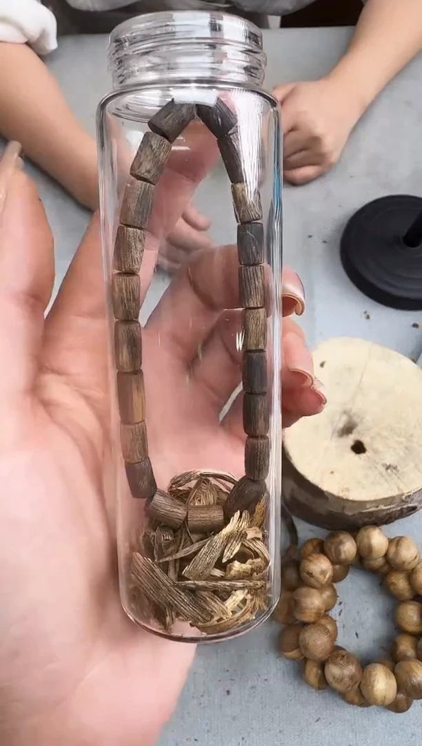 沉香沉香碎屑06老乌身沉水桶静静沉香甄选多样性发一