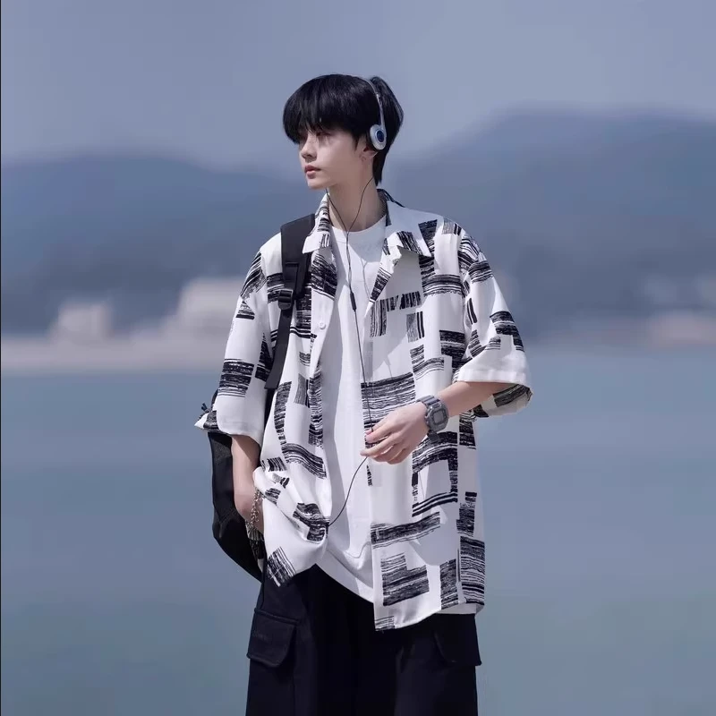 夏威夷短袖花衬衫男士夏季薄款痞帅冰丝速干碎花衬衣潮牌休闲外套