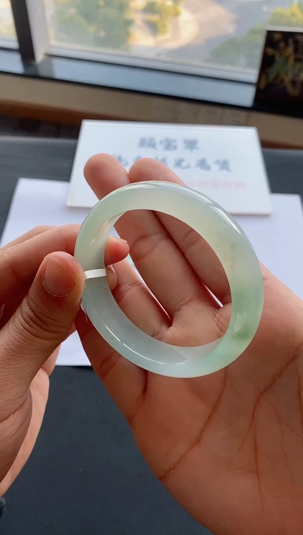 【闪购商品】翡翠手镯未镶嵌98号58.3.*14.7*8.8正圈