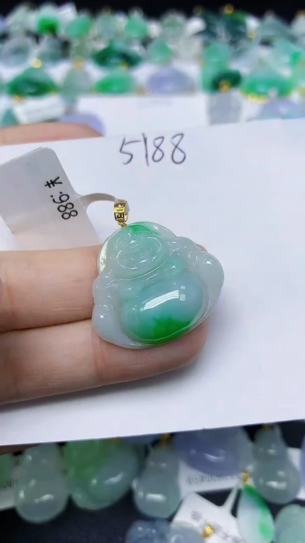 翡翠18K金镶嵌颈饰天然缅甸翡翠A货