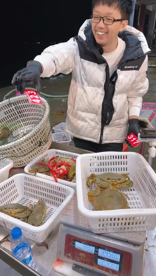 中国大陆局*人钳子3斤11111111111111111