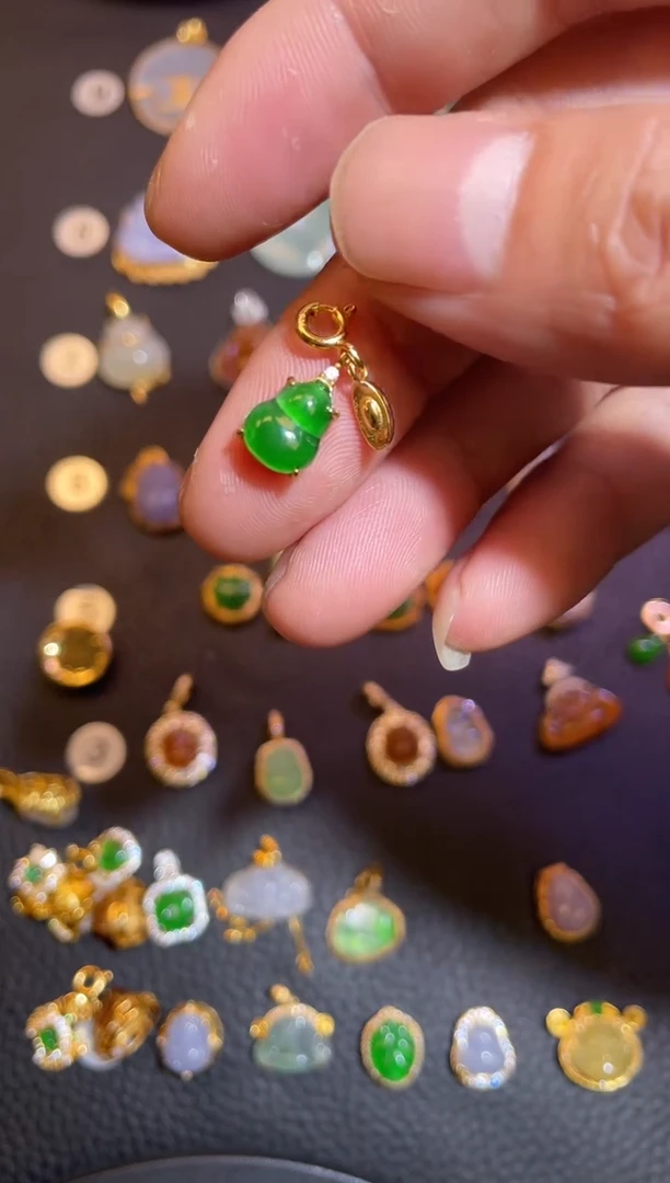 颈饰银S925镶嵌翡翠a货翡翠