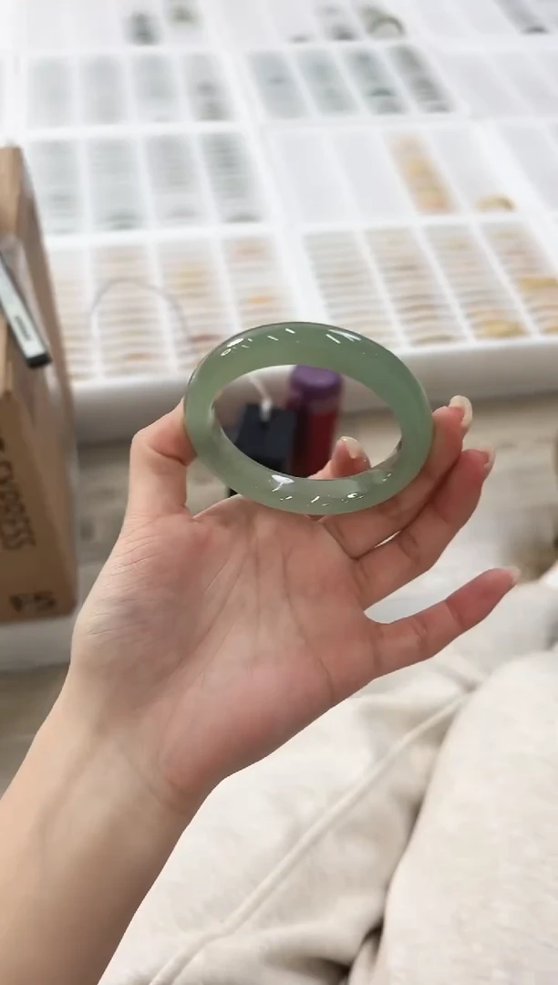 未镶嵌手镯石英质玉79-54D