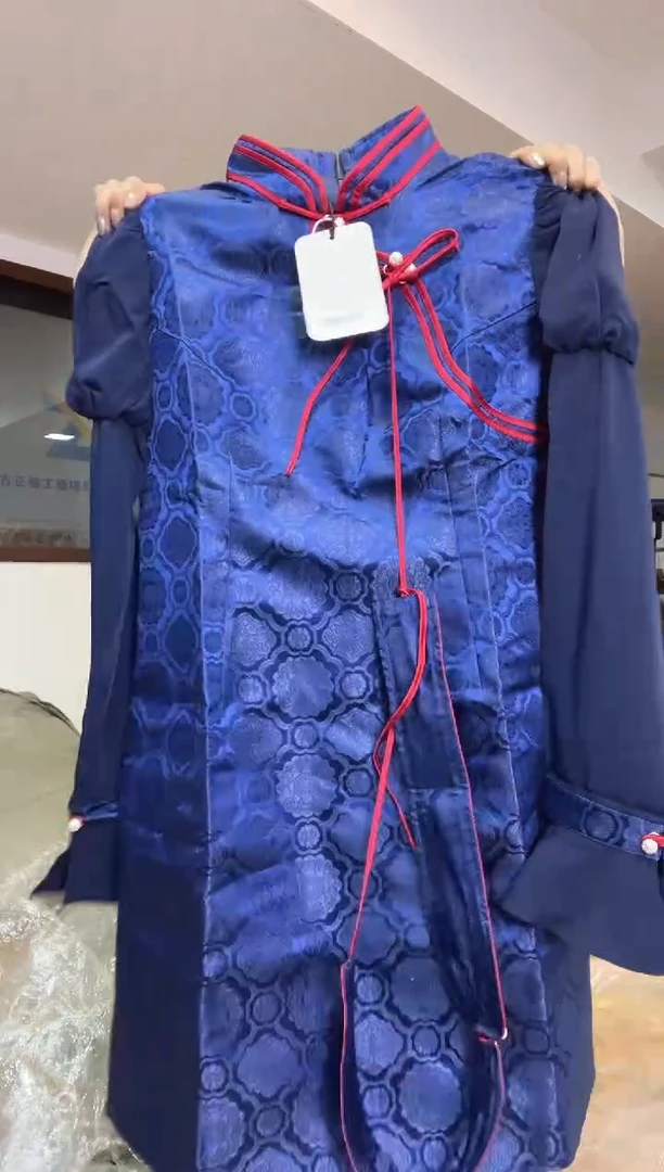 连衣裙       XL码    125-135斤