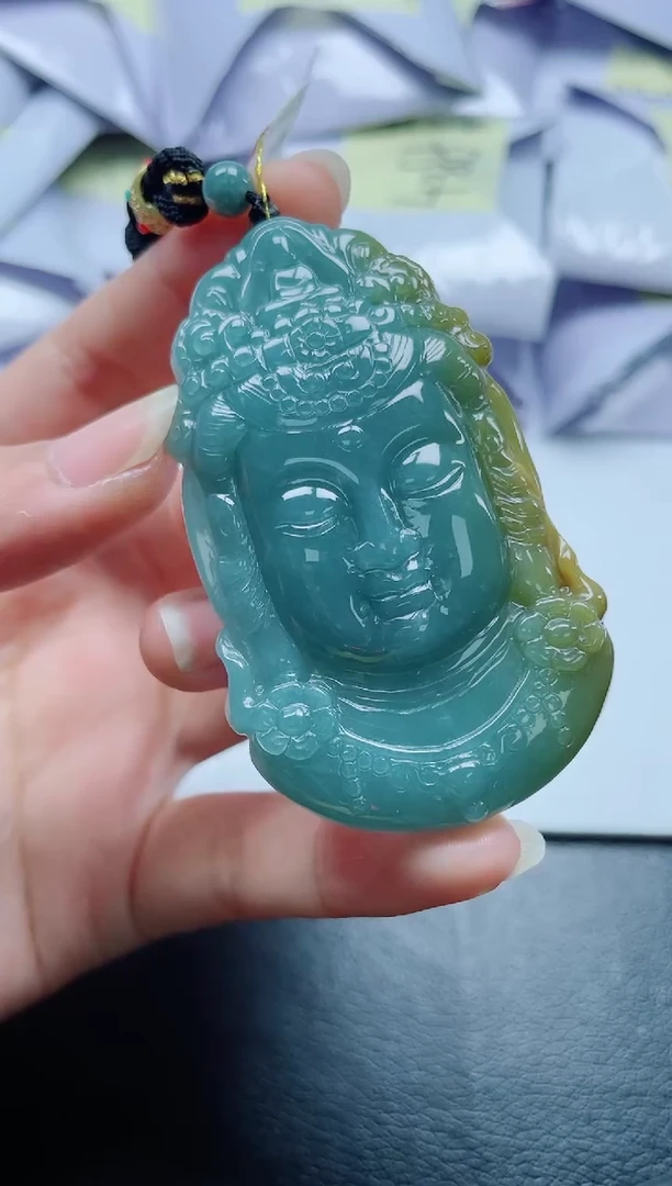 翡翠未镶嵌颈饰