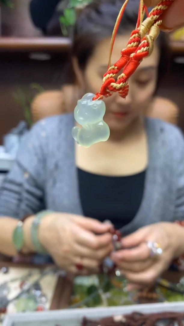 【闪购商品】岫玉吊坠未镶嵌马