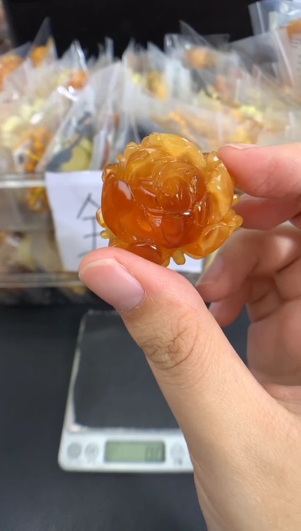 蜜蜡未镶嵌珠宝奇石1