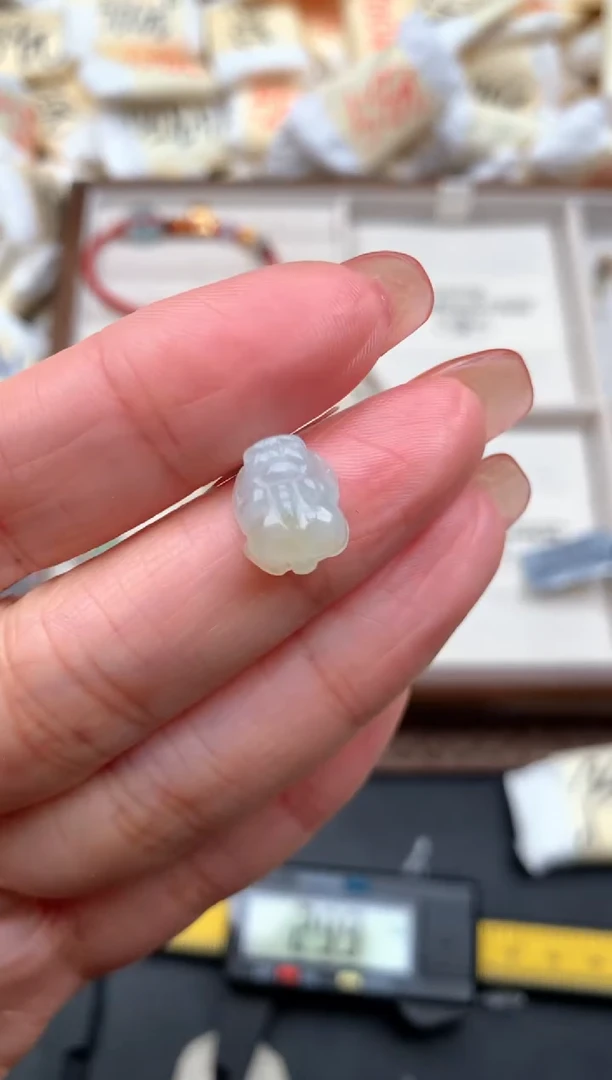 未镶嵌挂件翡翠1