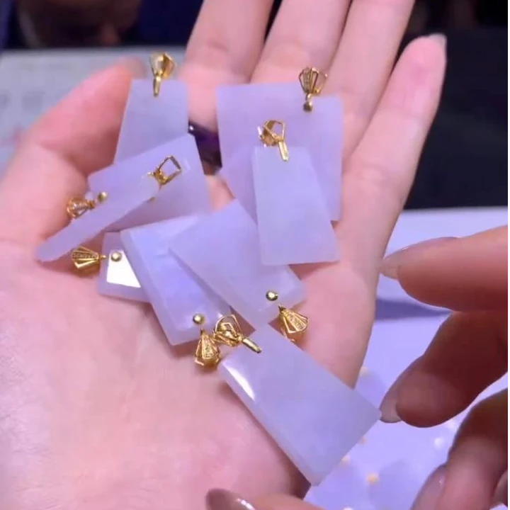 【逍遥】18K天然A货翡翠无事牌吊坠*888/668809/多样性发/1件