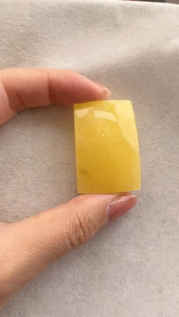 【闪购商品】琥珀裸石未镶嵌10206033-瑕疵吊坠