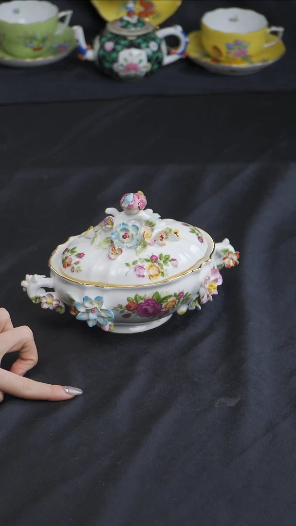 骨瓷婷婷中古器物如图所示81