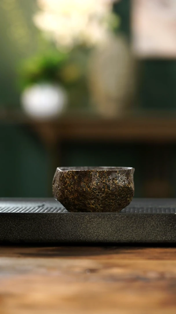 中式冰碛岩整石雕刻原皮随形杯